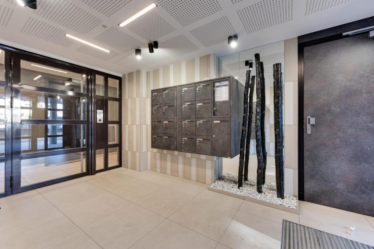 Le Reposoir - New 2 Bedroom Apartment With Terrace & Garage Аннесі Екстер'єр фото